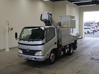 Toyota Dyna 2010, автовышка AICHI SH10A